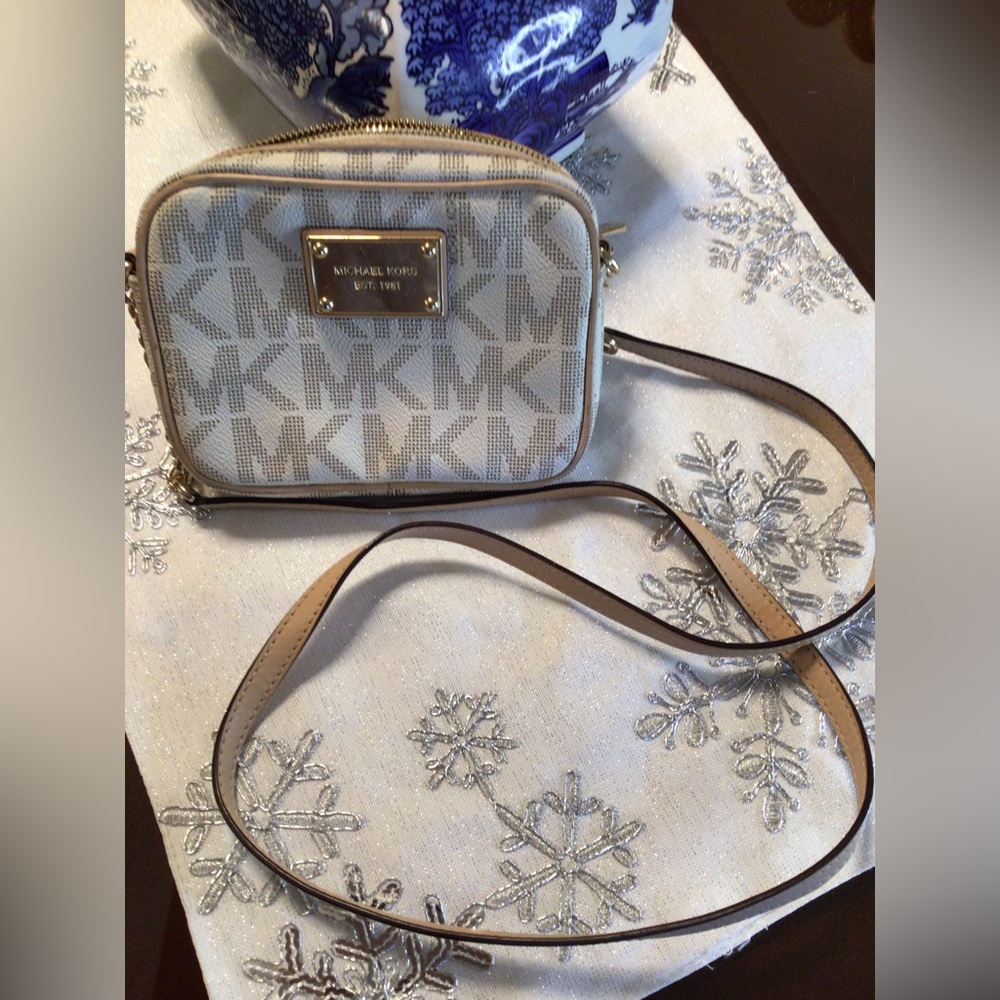 Michael Kors small shoulder bag